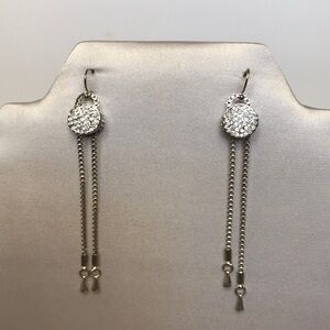 🎊NEW Dangling blinky rhinestone earrings. 🎊